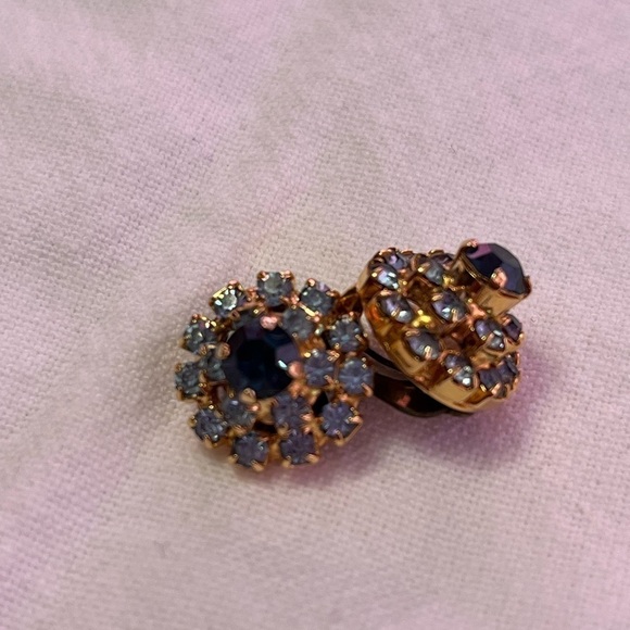 Vintage Clip-on Earring Lot - 4 pairs - Picture 8 of 9